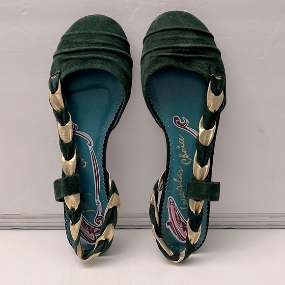 Irregular Choice Green Suede Gold Metallic Flat Shoes Size 39.5 NWOT - Picture 1 of 12
